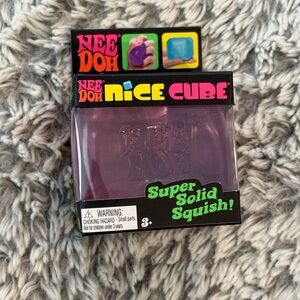 Needoh Nice cube purple